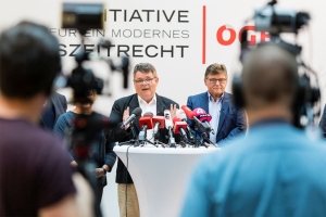Wolfgang Katzian, ÖGB-Präsident, und Rainer Wimmer, PRO-GE-Bundesvorsitzender, bei der Pressekonferenz am 1. September 2018